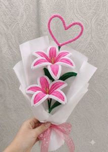lily bouquet (pipe cleaner)