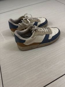 Zara Sneakers For 599