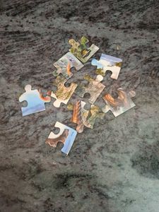 Jurassic World Dinosaur Puzzle,puppet and bottle