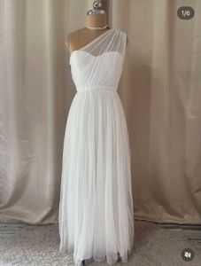 Elegant One-Shoulder Tulle Evening Gown