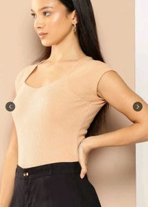 Ribbed Knit Sweetheart Neck Top
