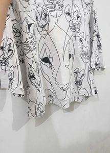 Abstract Lion Print Hooded Top