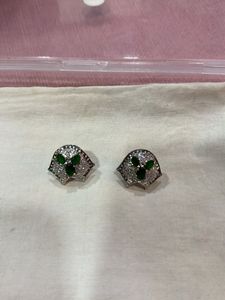 woman green stone elegant necklace set