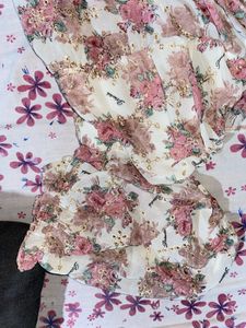 Floral Print Off-Shoulder Top 😍