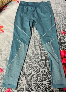 Blue Athletic Tee &amp; Leggings Set
