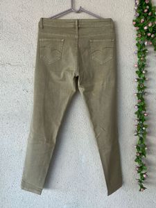 Khaki Cropped Jeans - Versatile Style