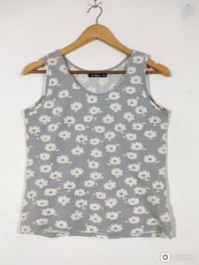 De Moza Grey Flower  Printed Tank Top (Women's)