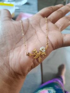 Delicate Floral Gold Chain Necklace