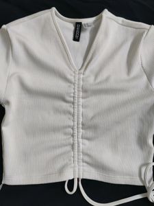 H&amp;M New White Ribbed Cinched Crop Top
