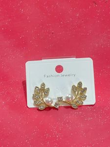 Elegant Pearl Leaf Earrings