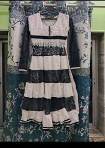 4 set of clothes