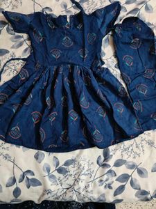 Bundles of 3 suits  gir