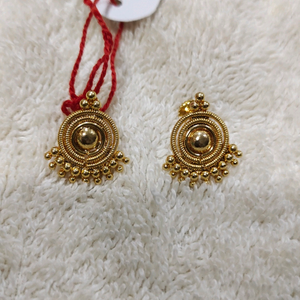 Gold replica studs