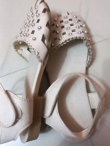 Kitten Beige Sandal For Girls