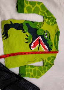 Very Cute H&amp;M Dragon Top With Beautiful Jeans
