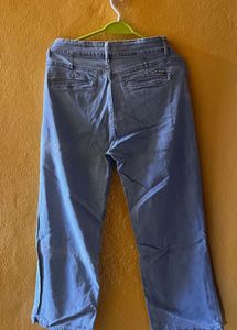 Light Wash straight fit Jeans