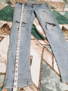 Stylish Distressed Light Wash Jeans