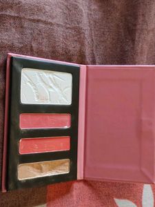 MyGlamm Face Makeup Palette