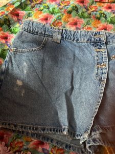 Denim Shorts Divider