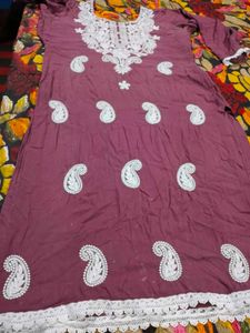 Embroidered Kurta with Paisley Motifs