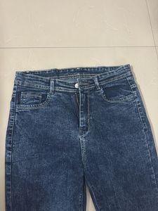 Trendy High-Waisted Flared Jeans – New