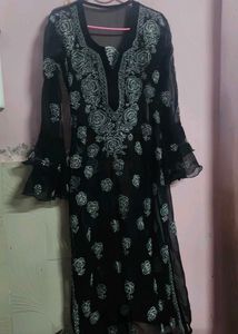 Elegant Black Embroidered Kurta