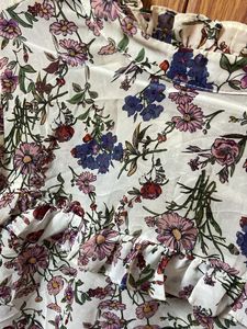 Floral Print Ruffled Neck Top