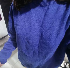Two comfortable sweatshirt (green and dark blue)