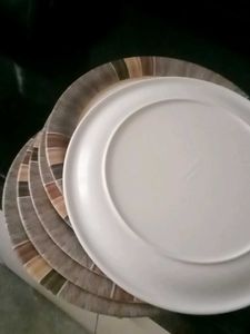 Set of 6 Elegant Dinner Plates