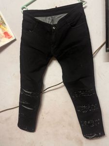 Black Distressed Jeans