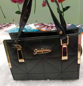 Chic Black Quilted Handbag