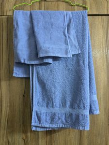 Never Used Towel Set Of 2 ( Cobalt Blue)
