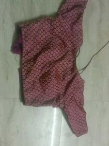 boat with padded blouse