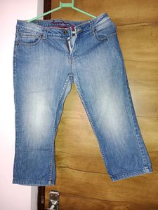 Bare Denim Three Quarter Jeans 👖