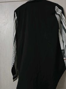 Stylish Black &amp; White Print Button-Up Shirt