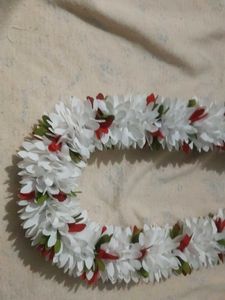 White &amp; Red Flower Garland Necklace