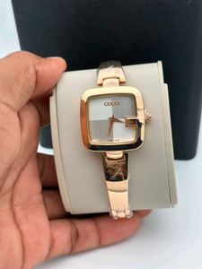 GUCCI LADIES WATCH PREMIUM QUALITY AT SALE