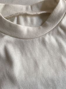 Crop white T-shirt
