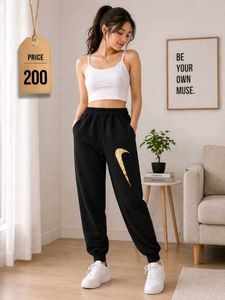 Black leggings