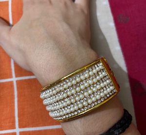 Elegant Pearl &amp; Crystal Bangle