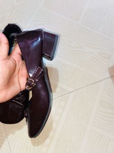 Chic Ballet Flats with Bow Detail