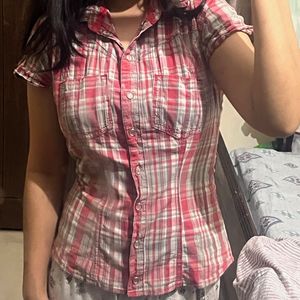 Chic Red &amp; Gray  Button-Up fitted Shirt