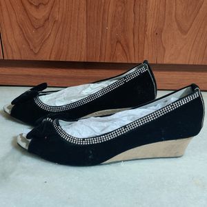 🆕 Korean Black Wedges Peep Toe