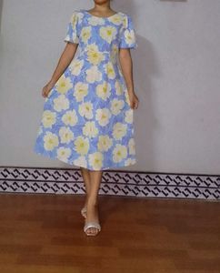 Elegant Blue Floral Midi Dress