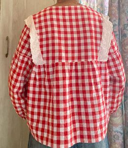 Red ghingham laced top
