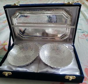 Elegant Silver Bowl &amp; Tray Set