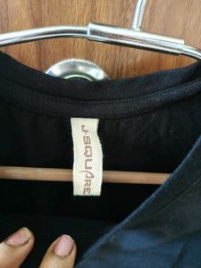 Classic black boxy T-Shirt