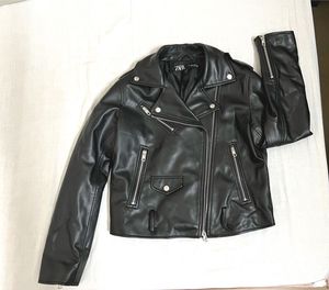Zara form fitted leather jacket