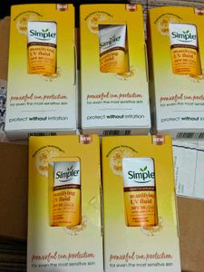 Simple Mattifying UV Fluid SPF 50 - Pack of 5