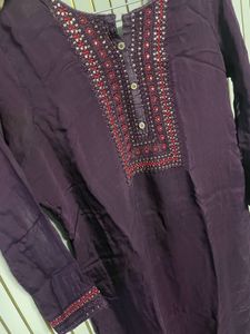 Elegant Purple Embroidered Kurta